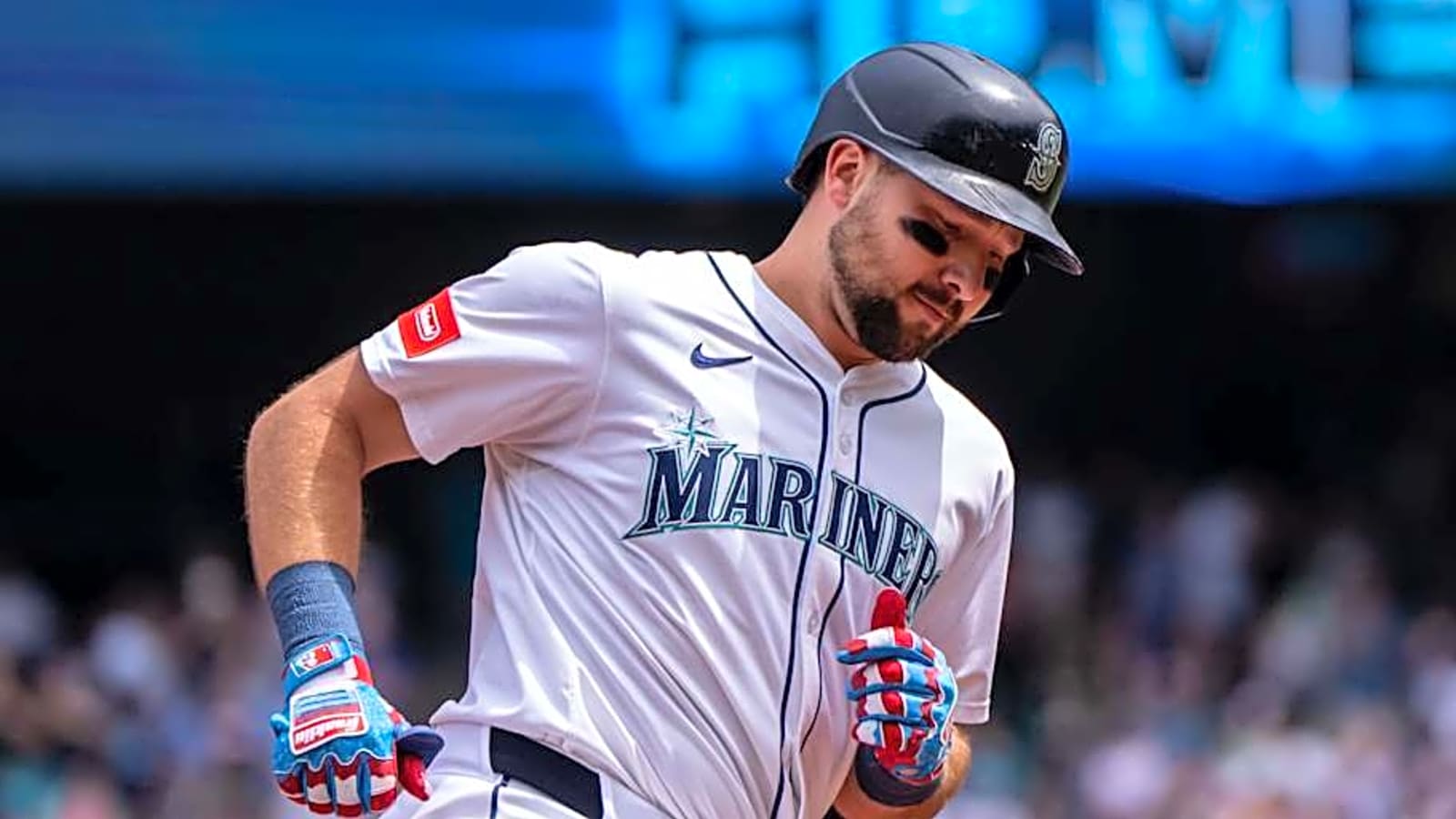 Cal Raleigh of Seattle Mariners is Now Chasing Barry Bonds in Baseball History