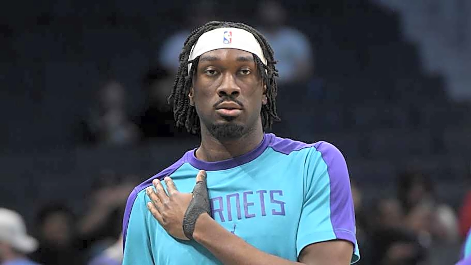 Mark Williams Has No Words After Suns-Hornets Trade