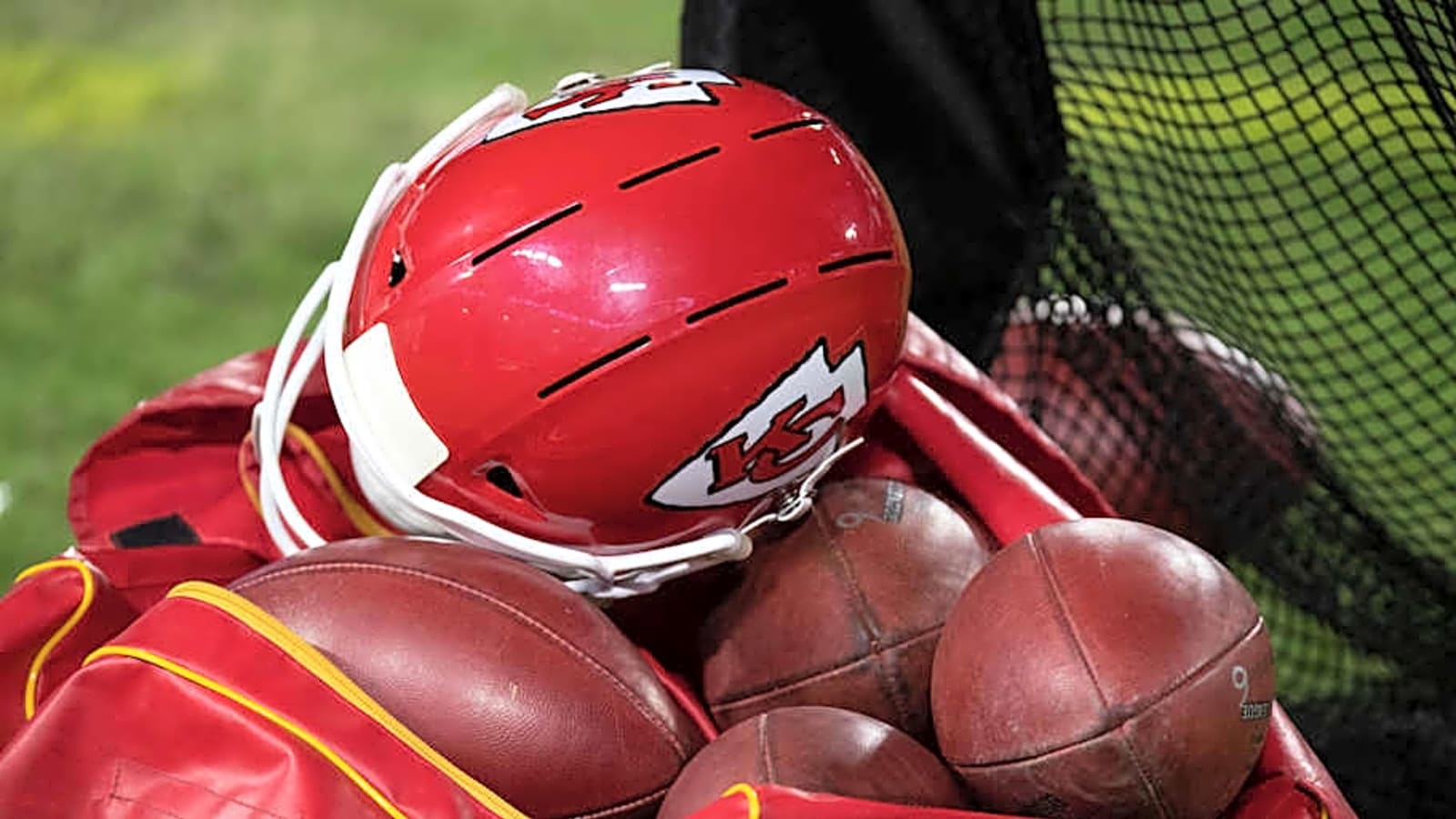 Ex-Chiefs starter already looking like a dud signing on new team