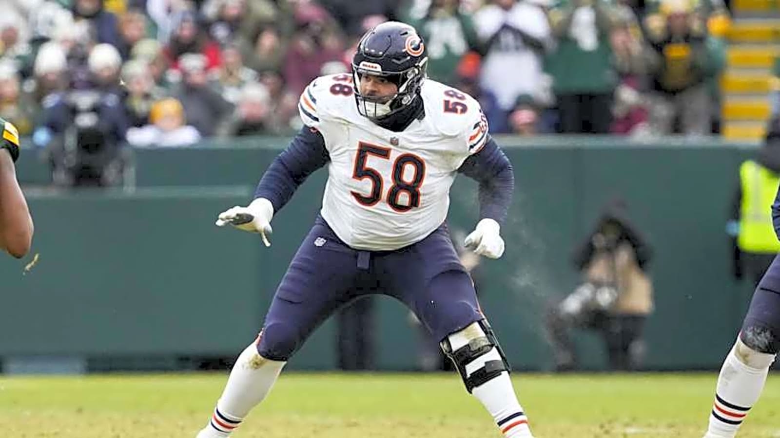 Top Offensive Tackle in 2026 NFL Draft Compared to Bears' Darnell Wright