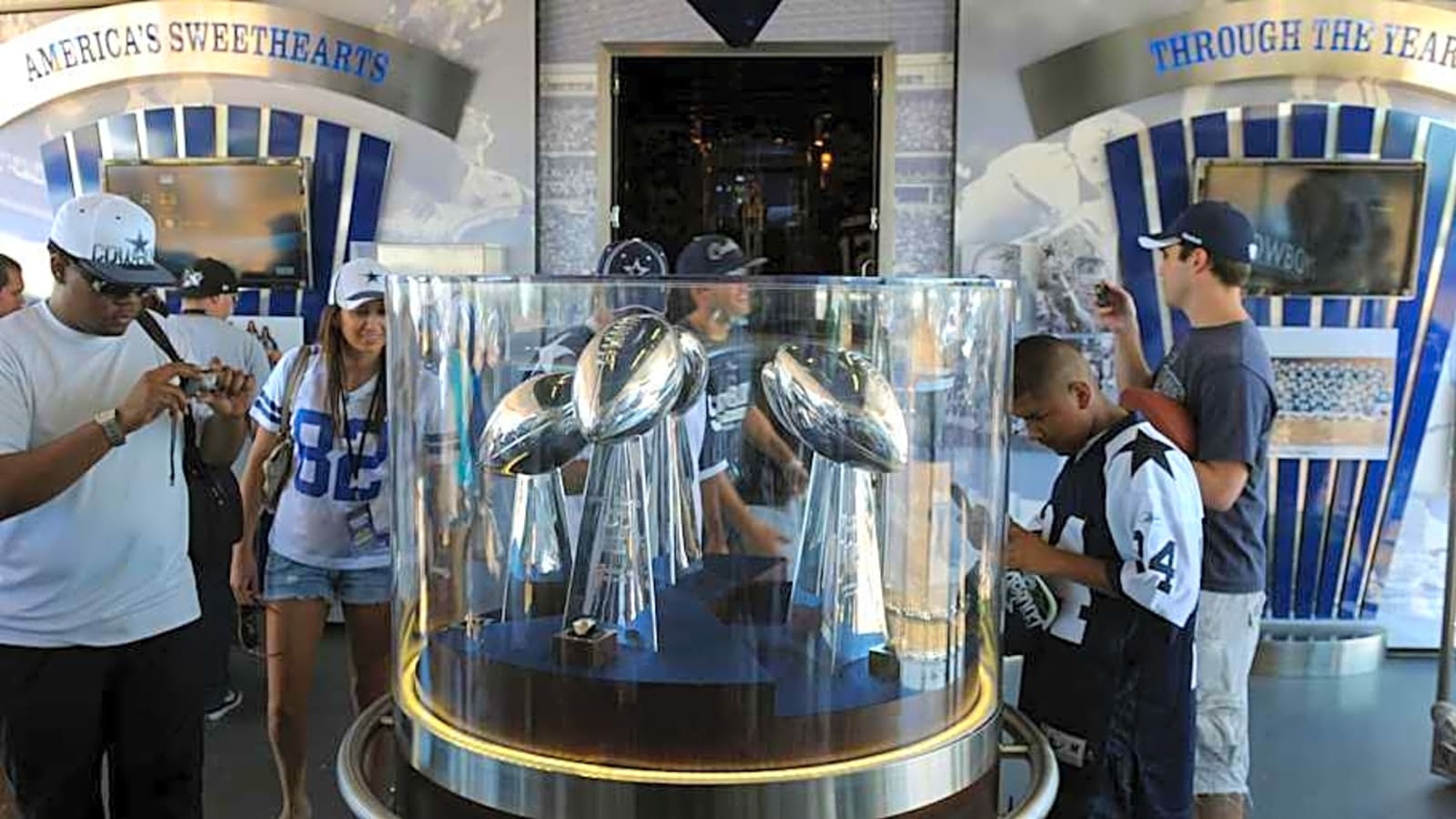 Cowboys&#39; Super Bowl 60 Odds after NFL trade deadline
