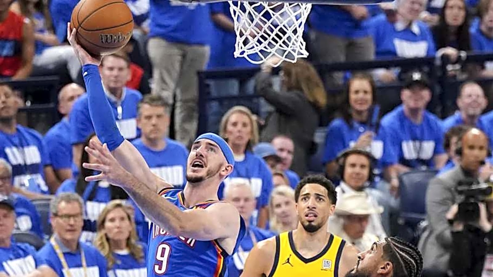 Alex Caruso Doesn’t Want Any Congratulatory Messages Until Four Wins