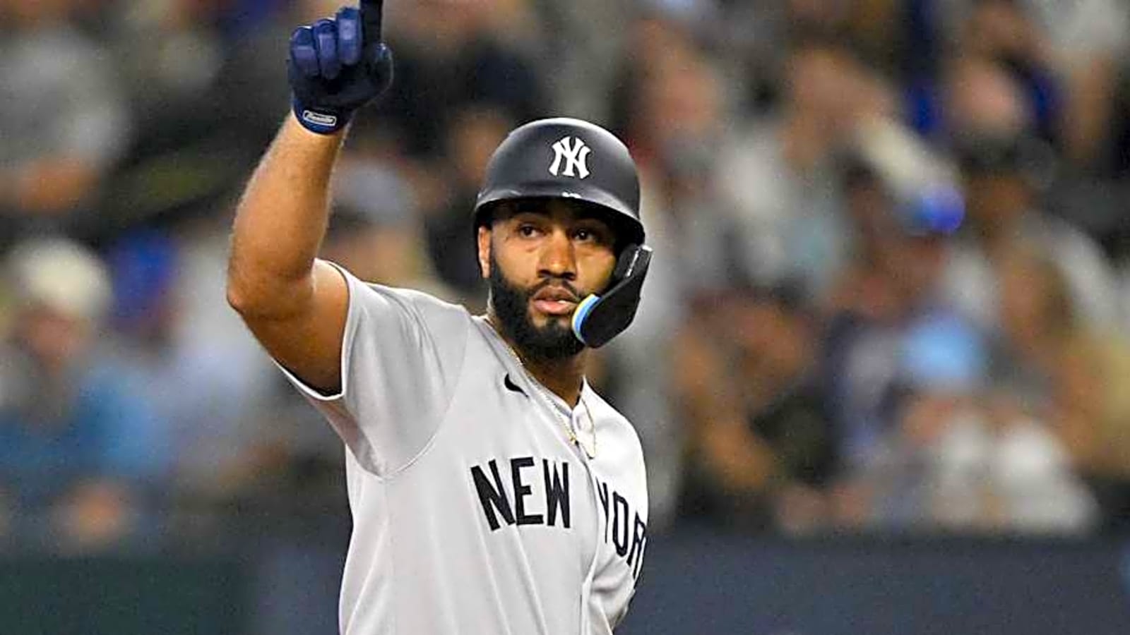 Yankees Infielder Bringing First Base Glove to Spring Training