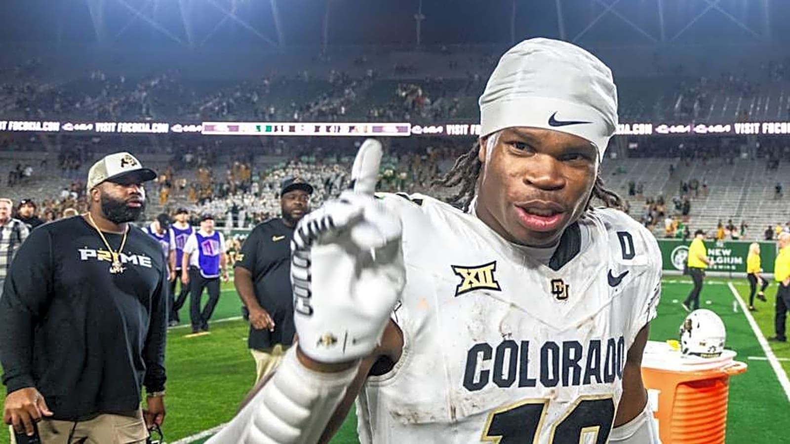 Travis Hunter Lands With Former Oregon Ducks Quarterback Tyler Shough in NFL Mock Draft
