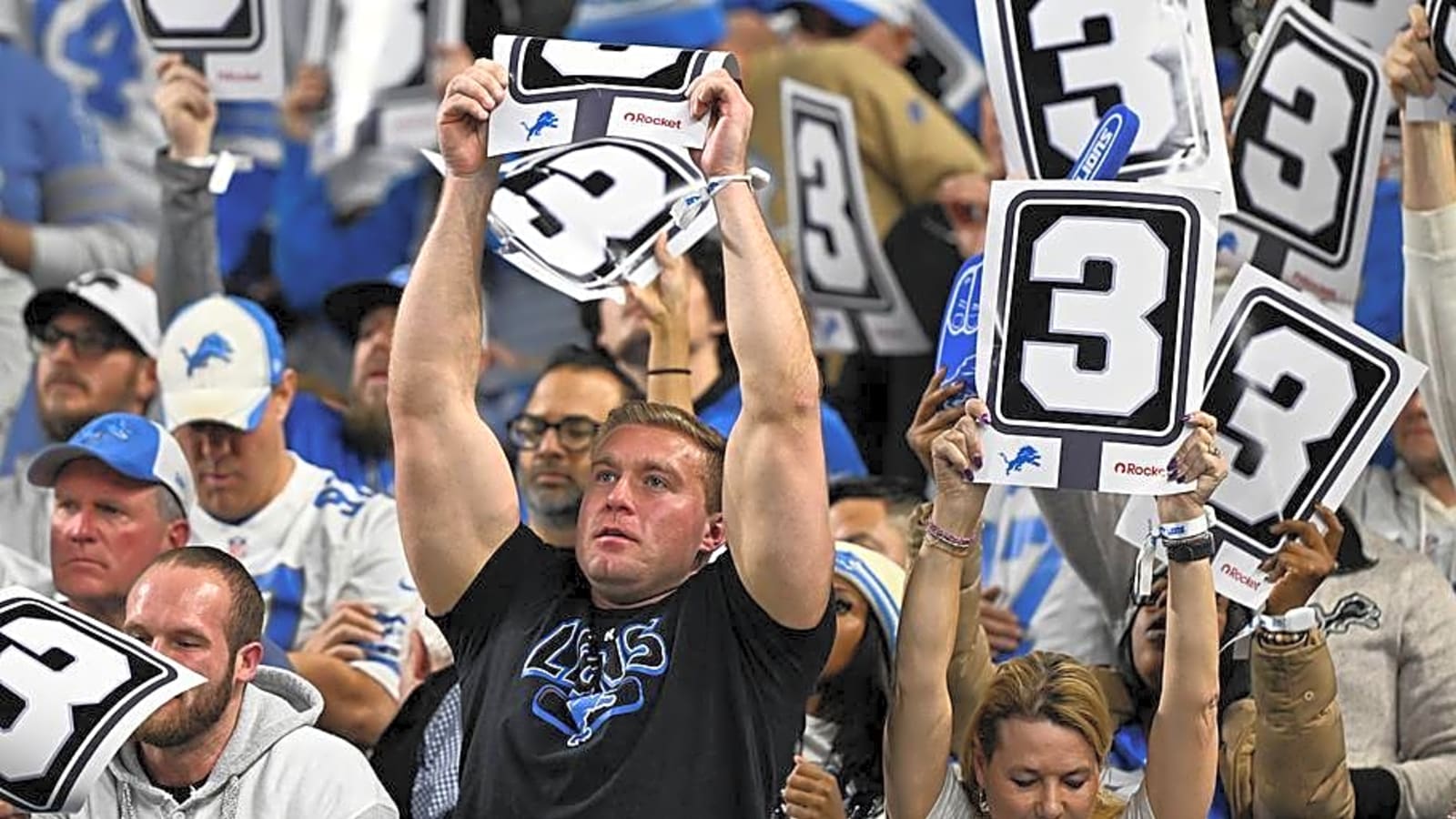 Detroit Lions Superfan Goes Viral After Breaking Jack Campbell News