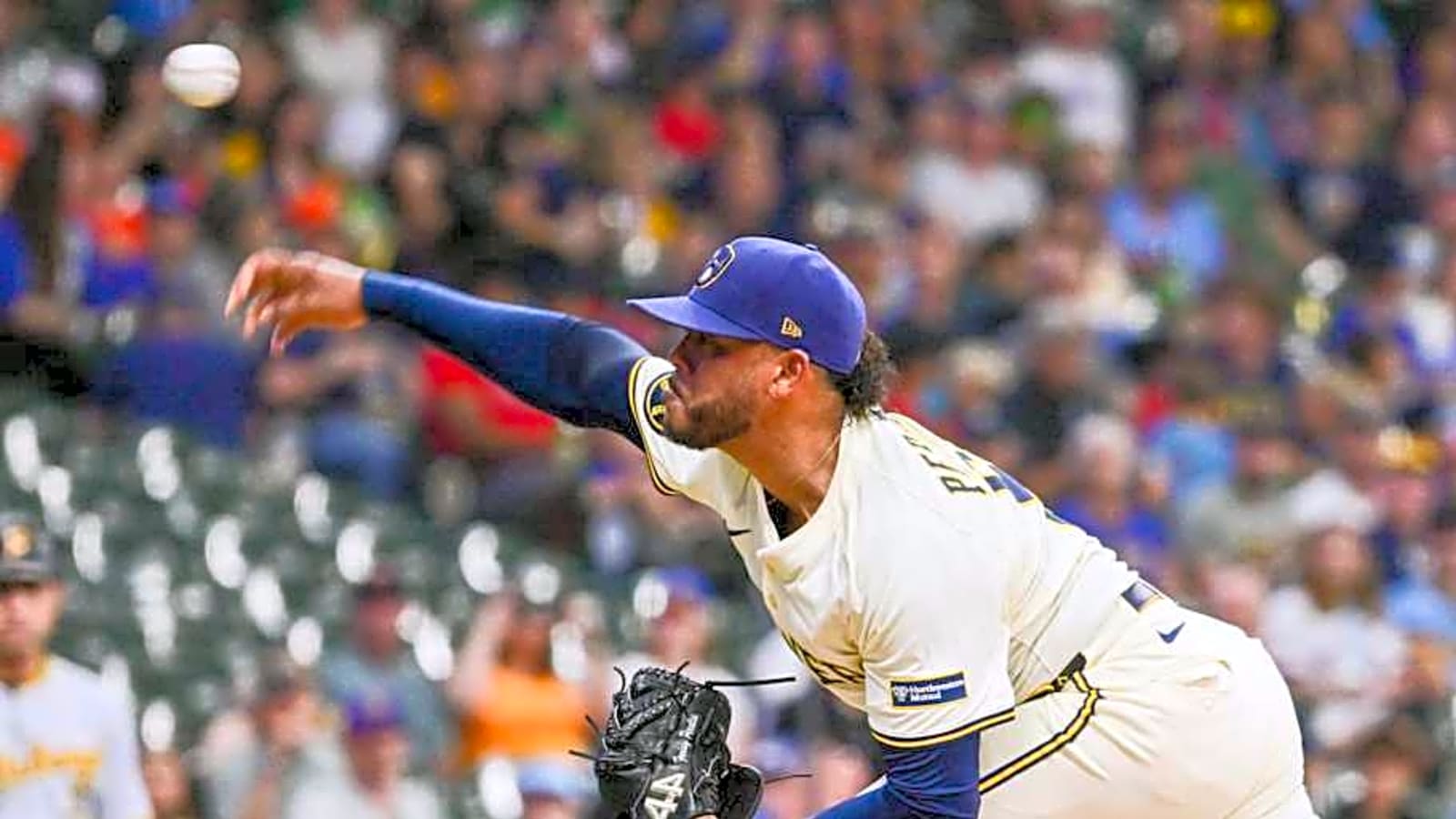 MLB Writer Links Cardinals To Superstar Division Rival