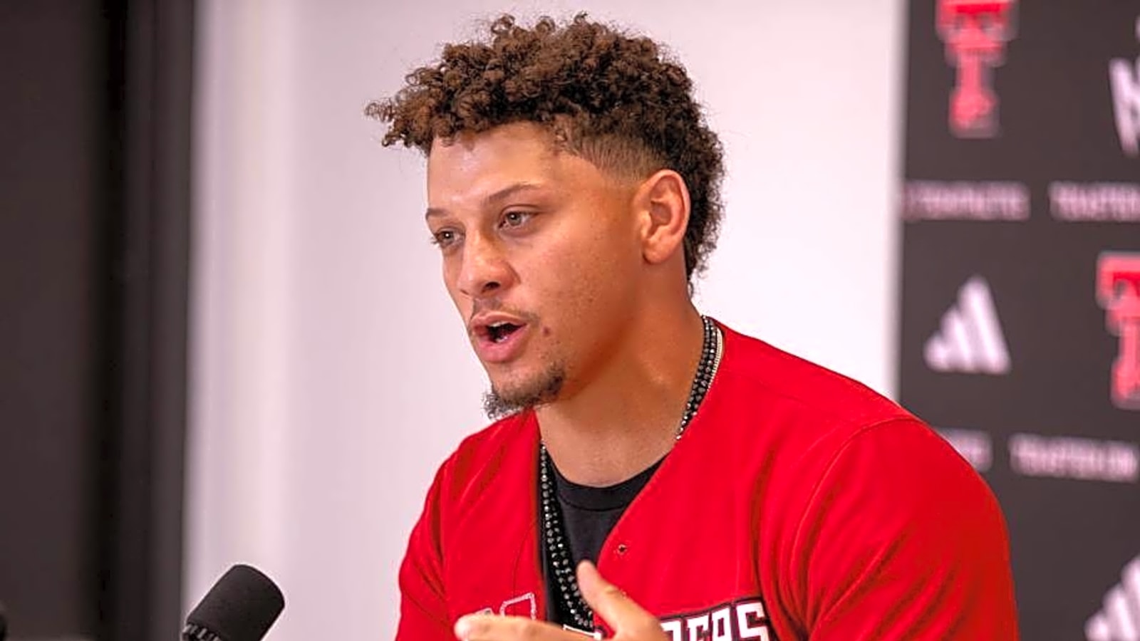 Chiefs QB Patrick Mahomes in NBA?