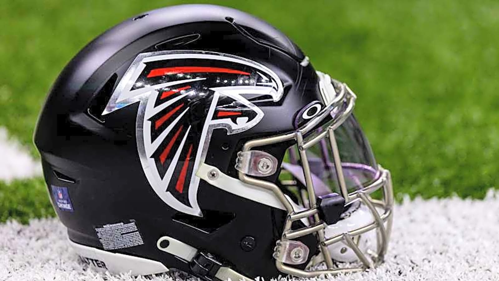 Bucs&#39; NFC South rivals bolster skill position with veteran free agent signing