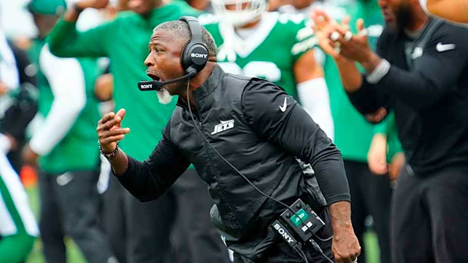 Aaron Glenn Hints at Jets Shakeup After Steelers Stunner