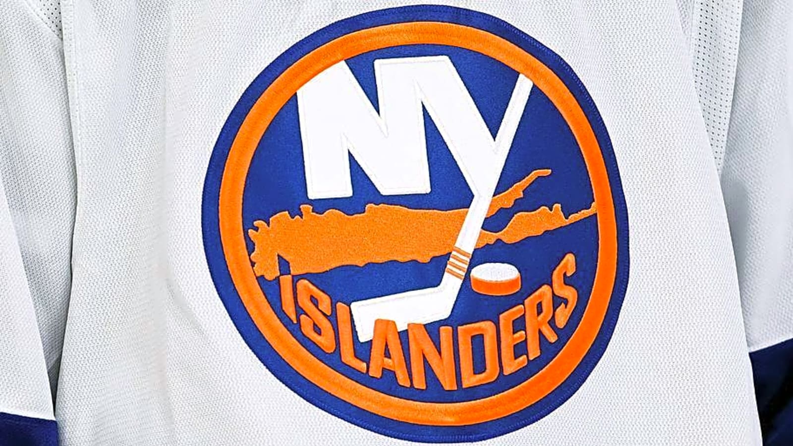 NY Islanders Veteran Gets Season Started on High Note