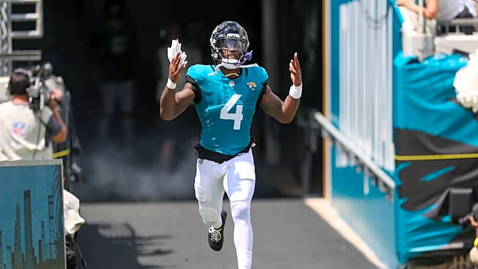 What Are the Jaguars Losing in Tank Bigsby?