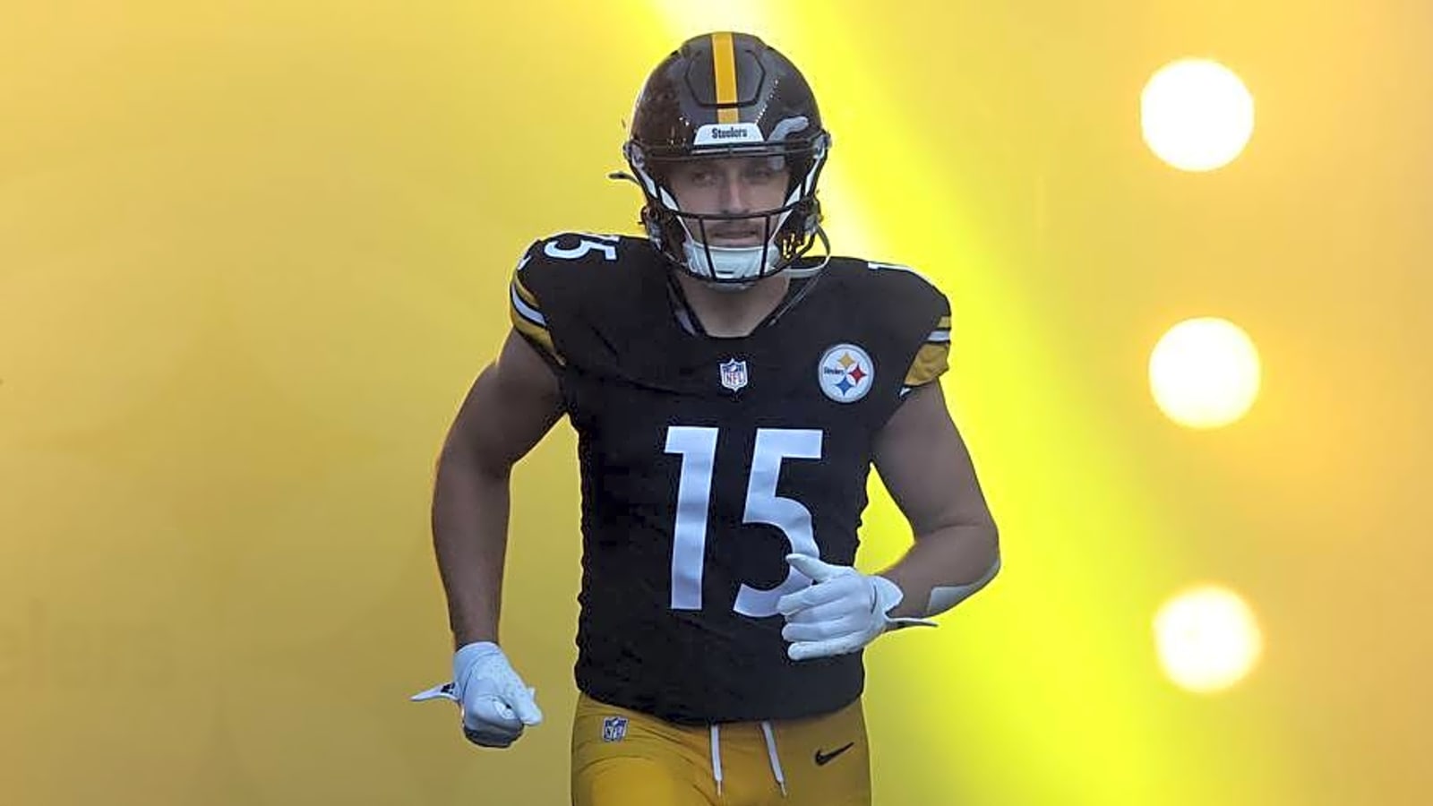 Steelers WR Ben Skowronek Injured Against Bills