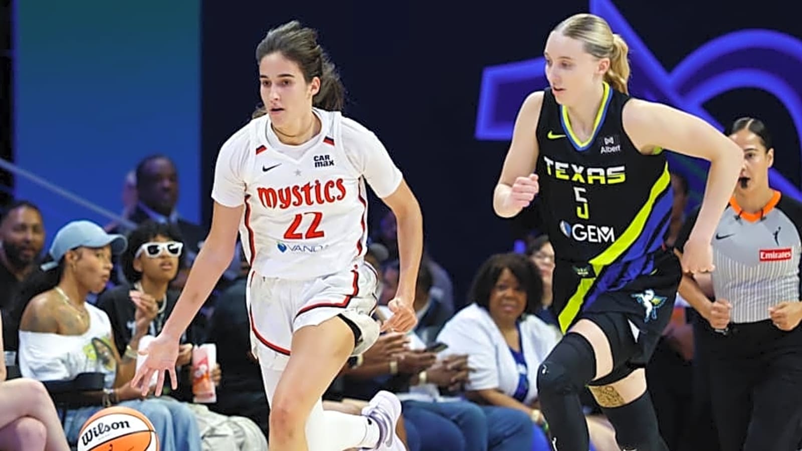 Wings Coach Notes How Sonia Citron Makes Offense &#39;Really Hard&#39; for Paige Bueckers