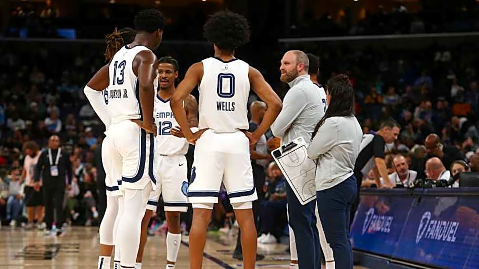 Grizzlies Make Announcement After Signing Ex-Warriors Guard