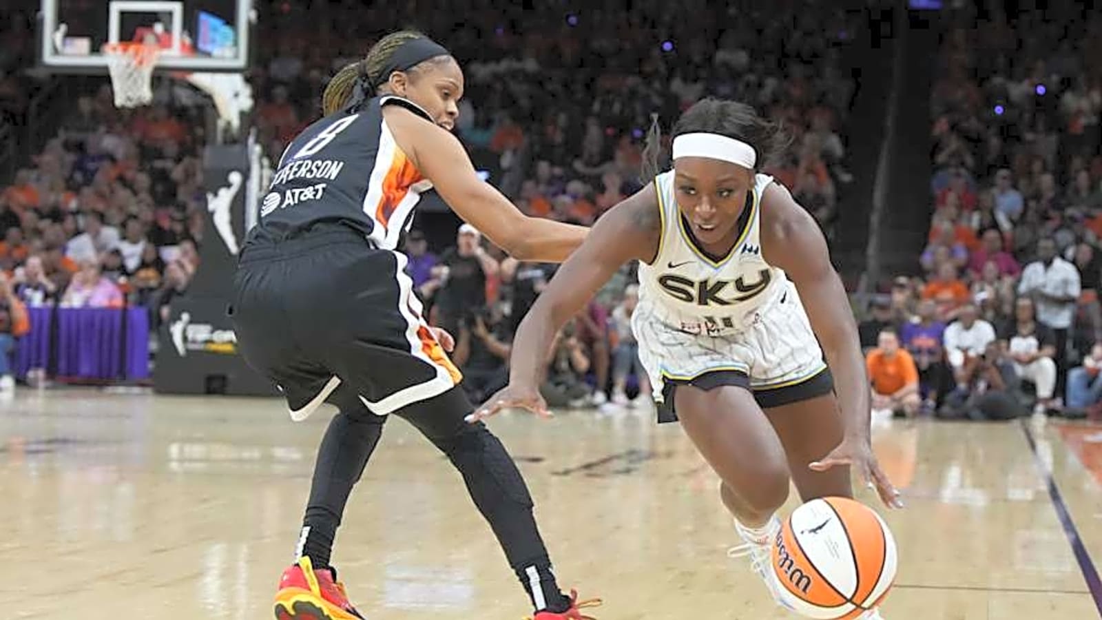 Phoenix Defends During Difficult Year