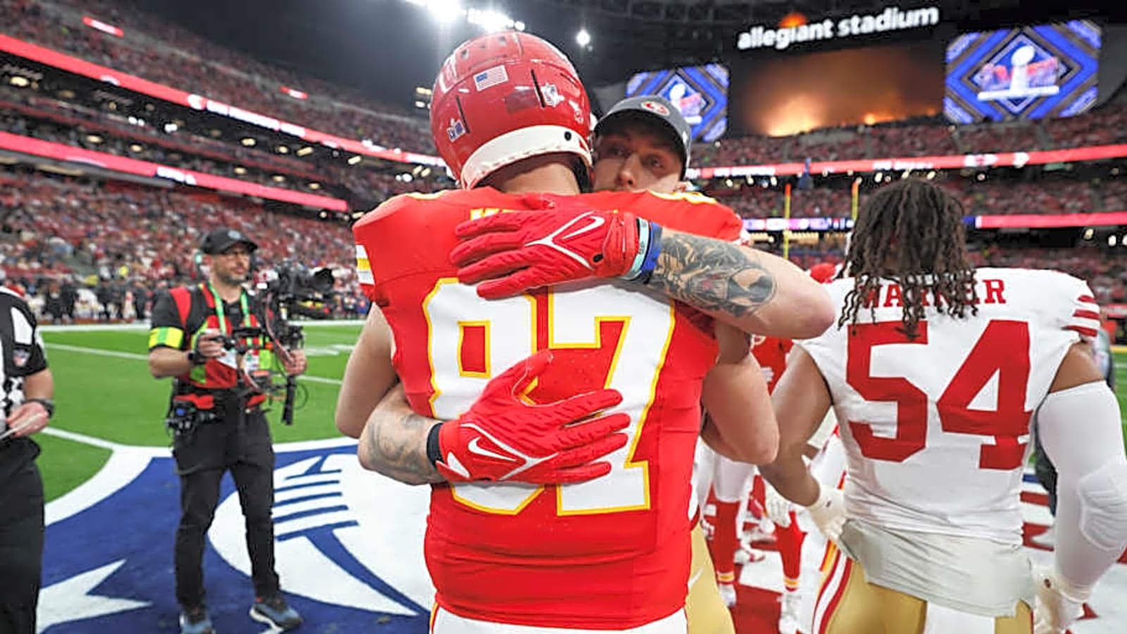 Travis Kelce gets heartfelt tribute from George Kittle before TEU week