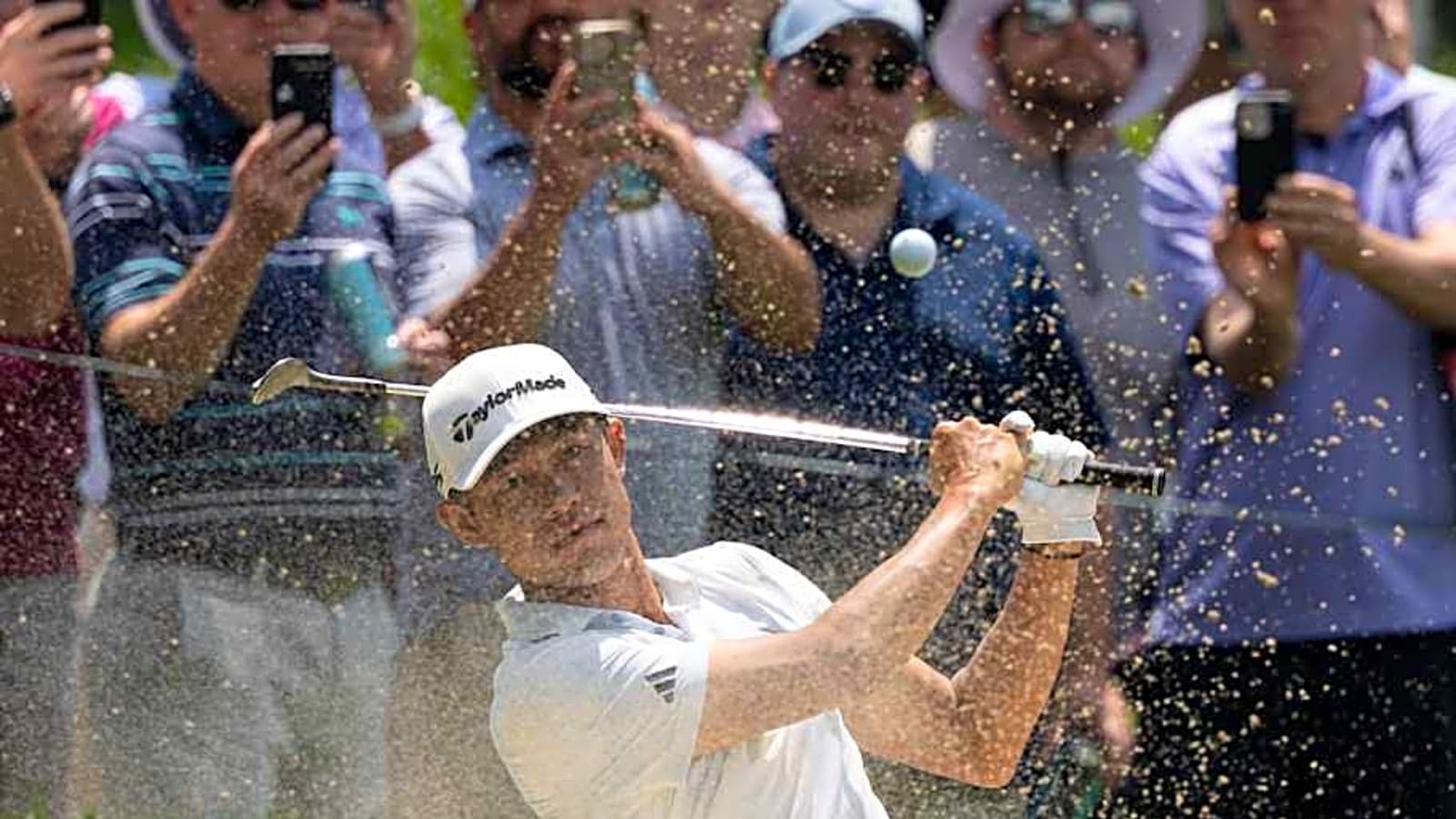 Collin Morikawa Tabs a Veteran Caddie For Next 2 Weeks