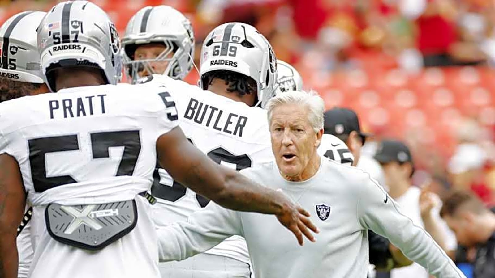 Carroll Must Find Answers to Avoid Raiders&#39; Collapse
