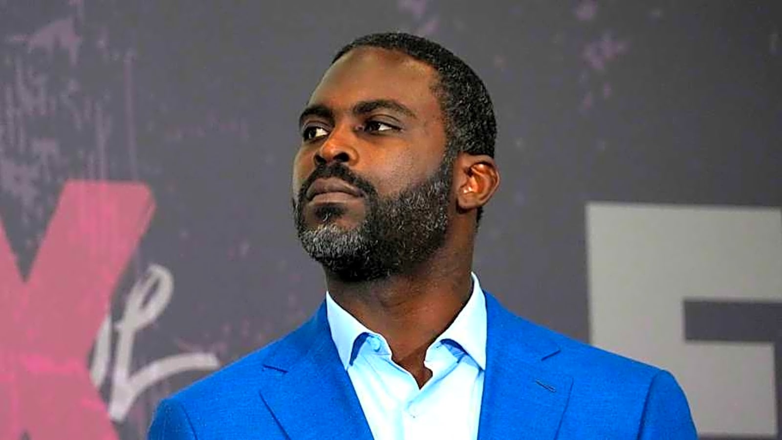 Falcons Legend Michael Vick Debuts as Head Coach in Prime Time