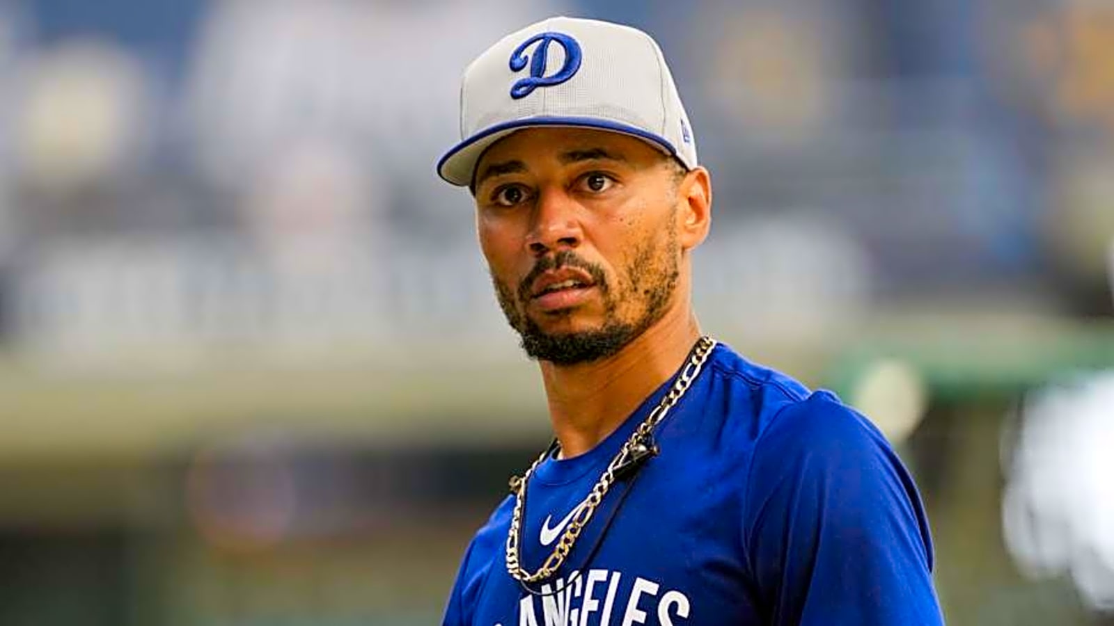Dodgers&#39; Dave Roberts Reveals Why He Benched Mookie Betts
