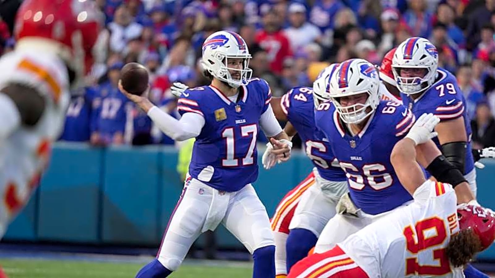 Stunning Discrepancy: How Allen, Mahomes Were Complete Opposites Sunday