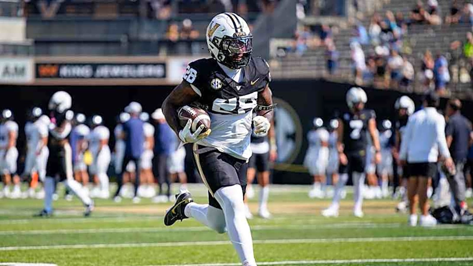 Sedrick Alexander Leaves Vanderbilt's Matchup With LSU With Injury