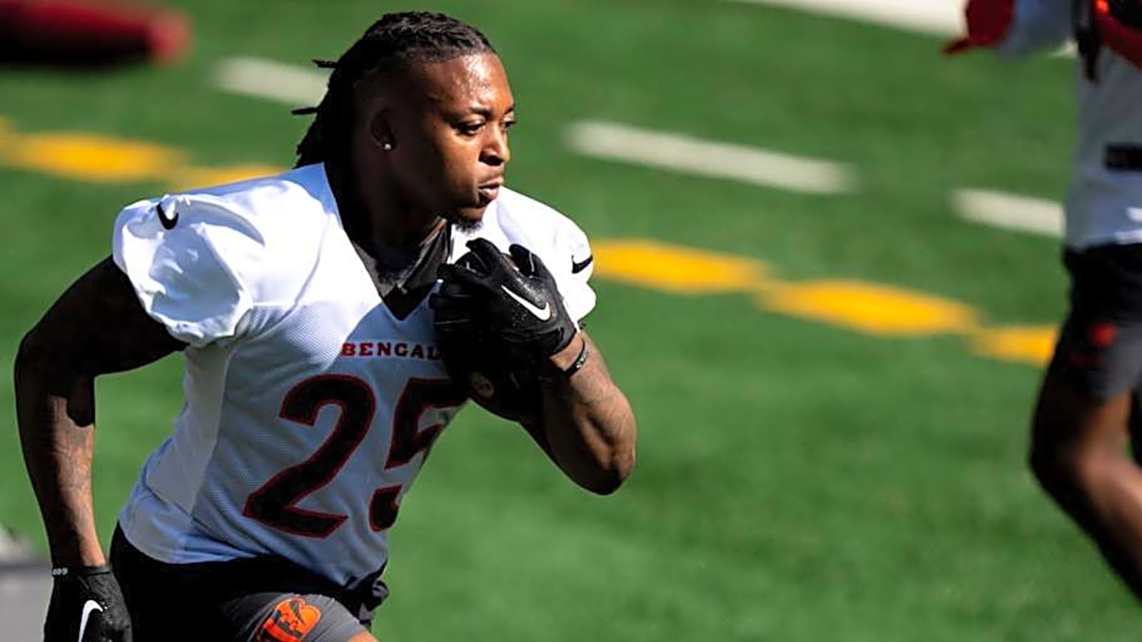 Bengals Rookie Tahj Brooks Details Eating Quirk Ahead of Opening NFL Season