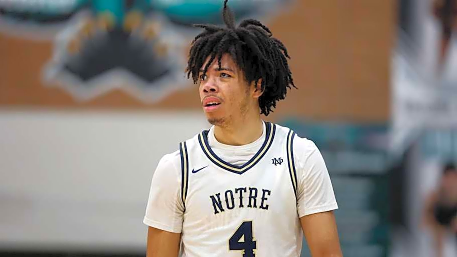 Kansas Recruiting Target Tyran Stokes Puts on Dunking Clinic at EYBL