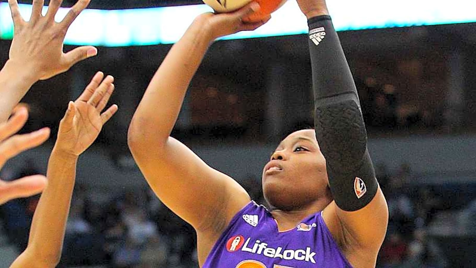 Alexis Gray-Lawson Comes To Play For Phoenix