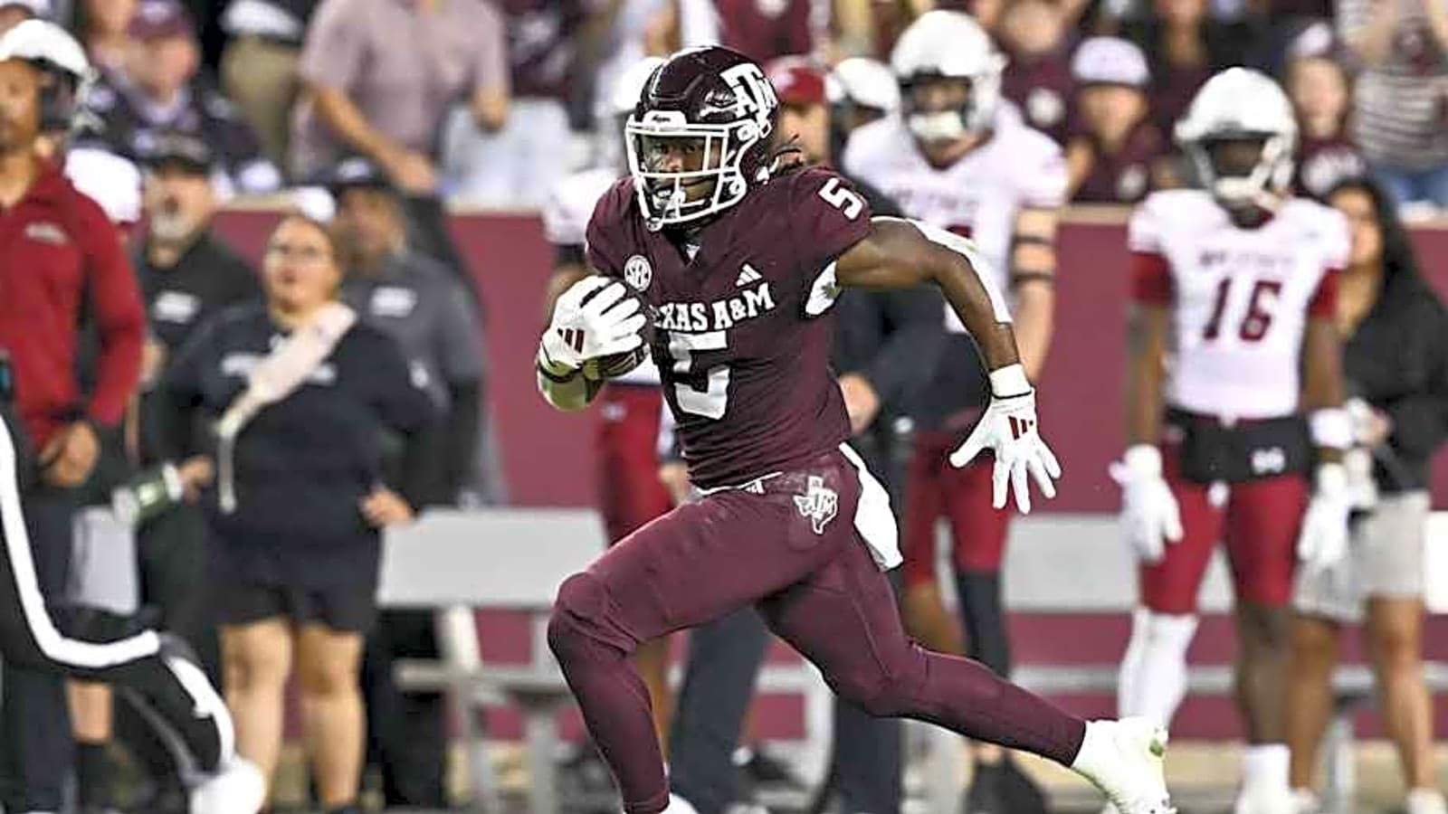 4-Star Running Back KJ Edwards Commits to Texas A&M Over Texas Longhorns