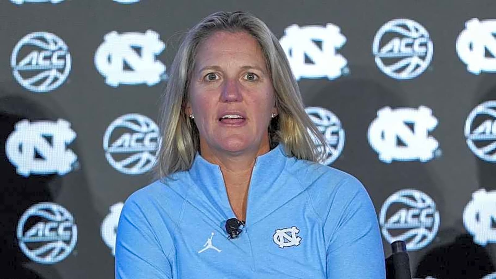 Two Tar Heel Women&#39;s Basketball Stars Receive Preseason Honors