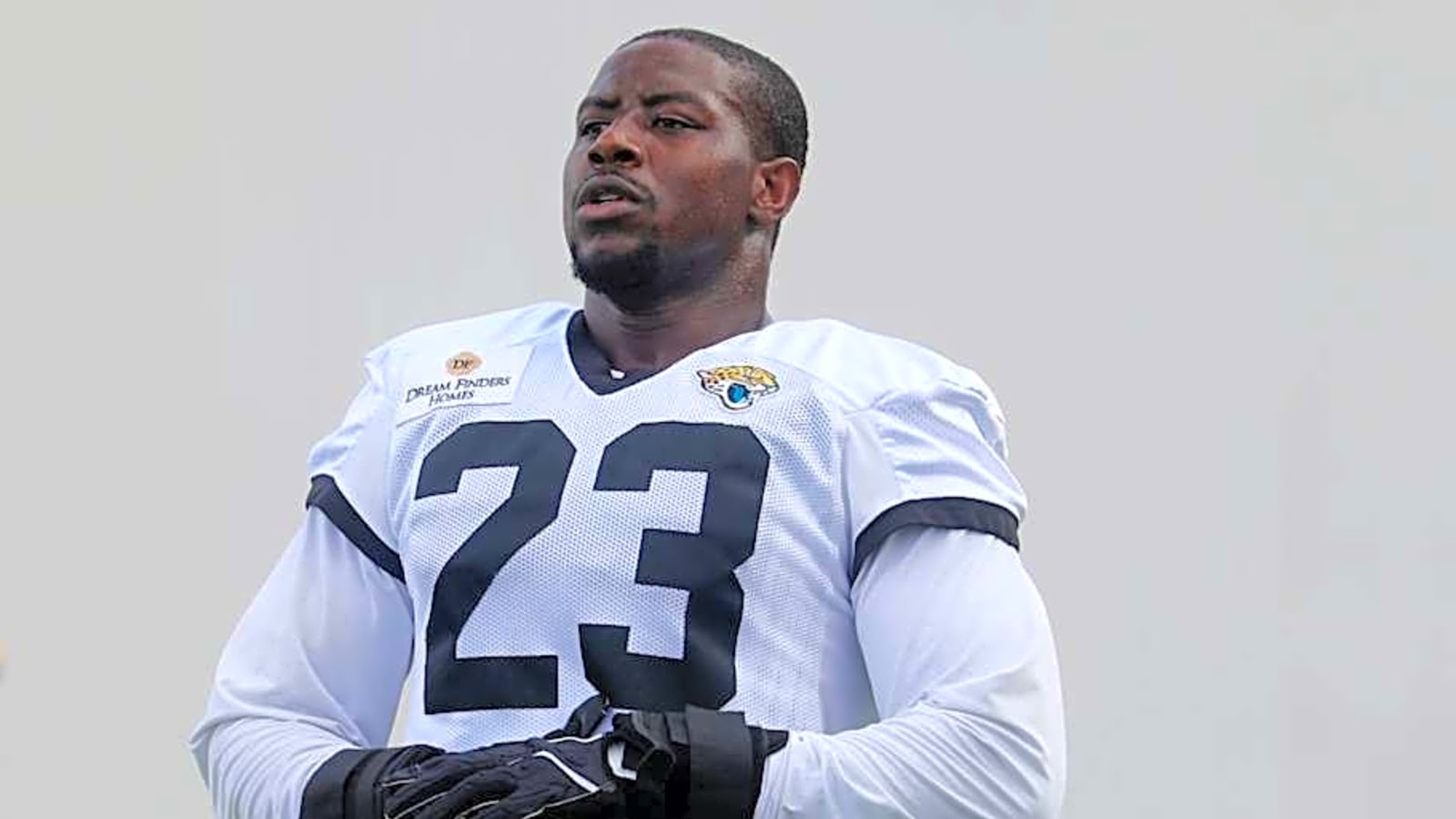 Watch: Jaguars&#39; Foyesade Oluokun Gives Thoughts on Training Camp