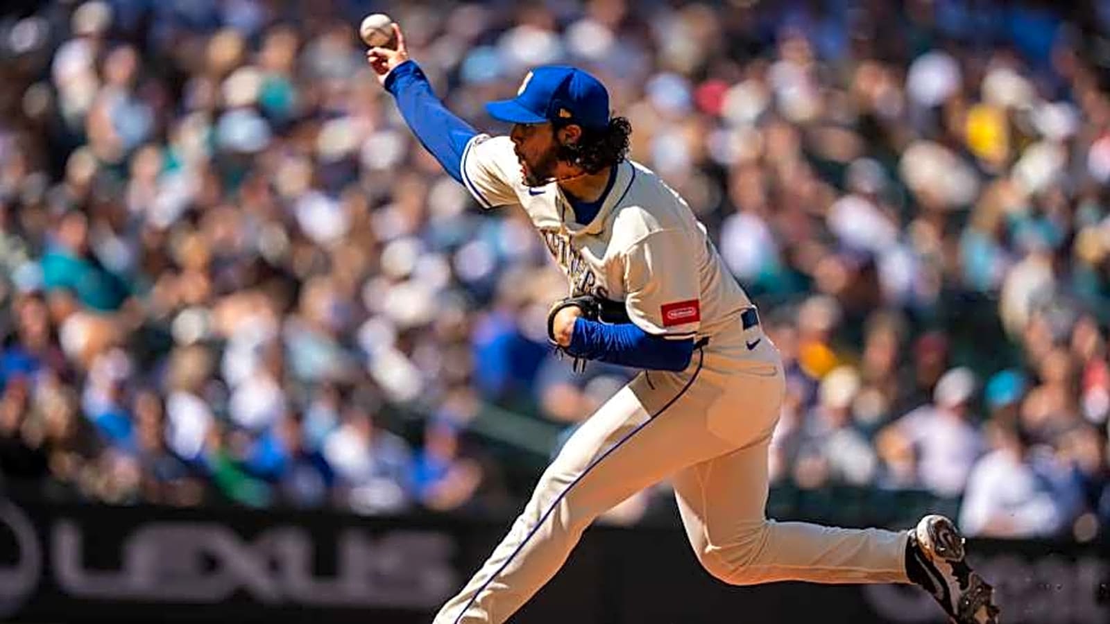 Watch: Seattle Mariners Manager Dan Wilson Announces All-Star Selections to Clubhouse