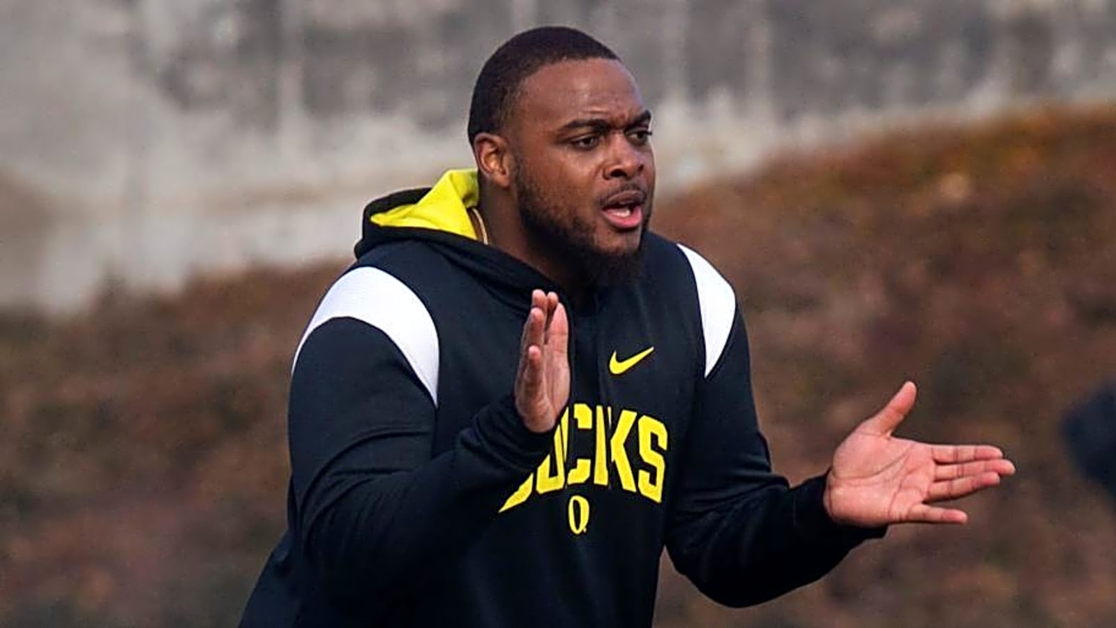 Oregon Ducks Battling SEC Powerhouse For Elite Offensive Line Recruit Jayden Dean