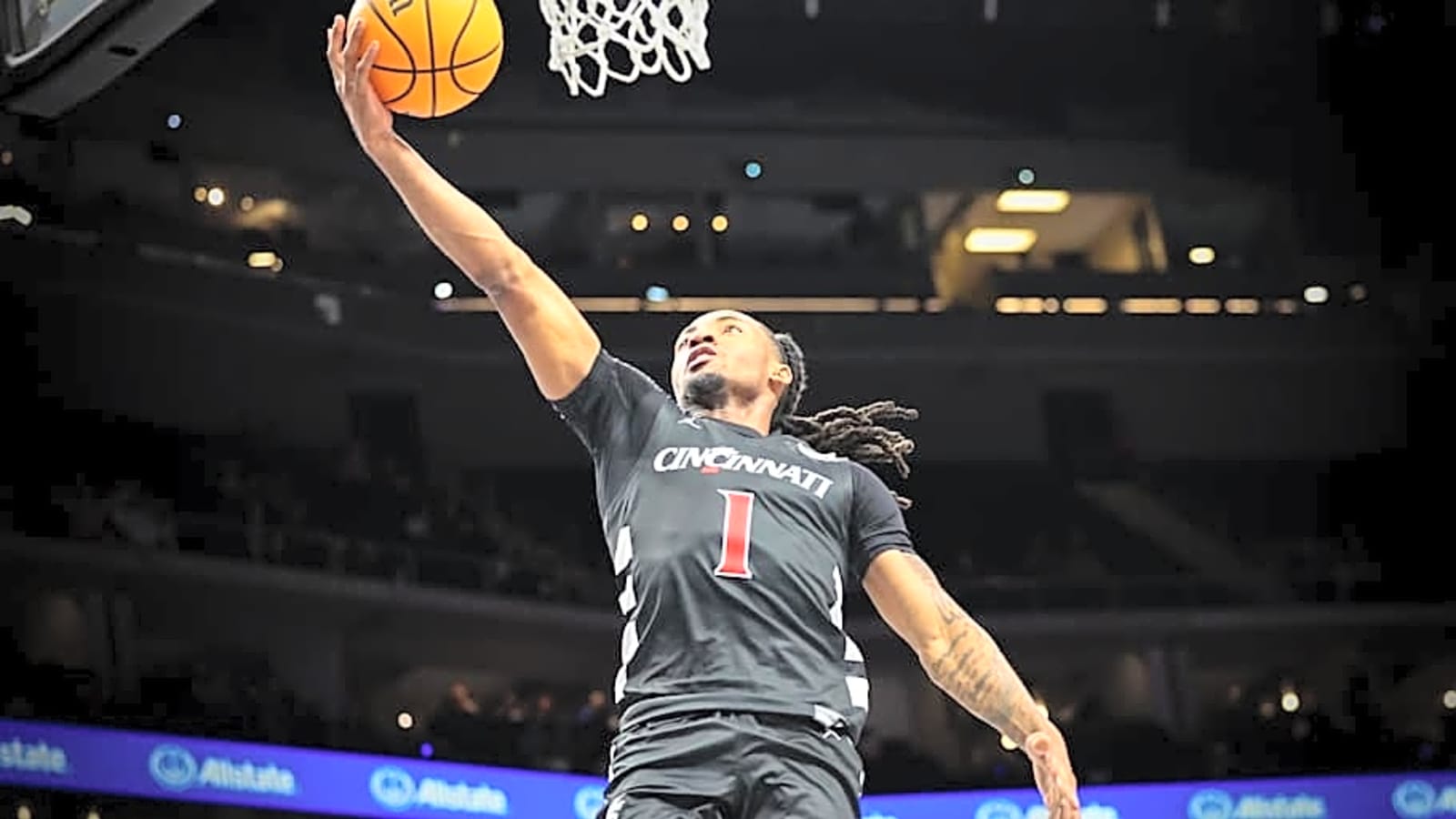 Watch: Cincinnati Bearcats Basketball Team In Action During Summer Practice