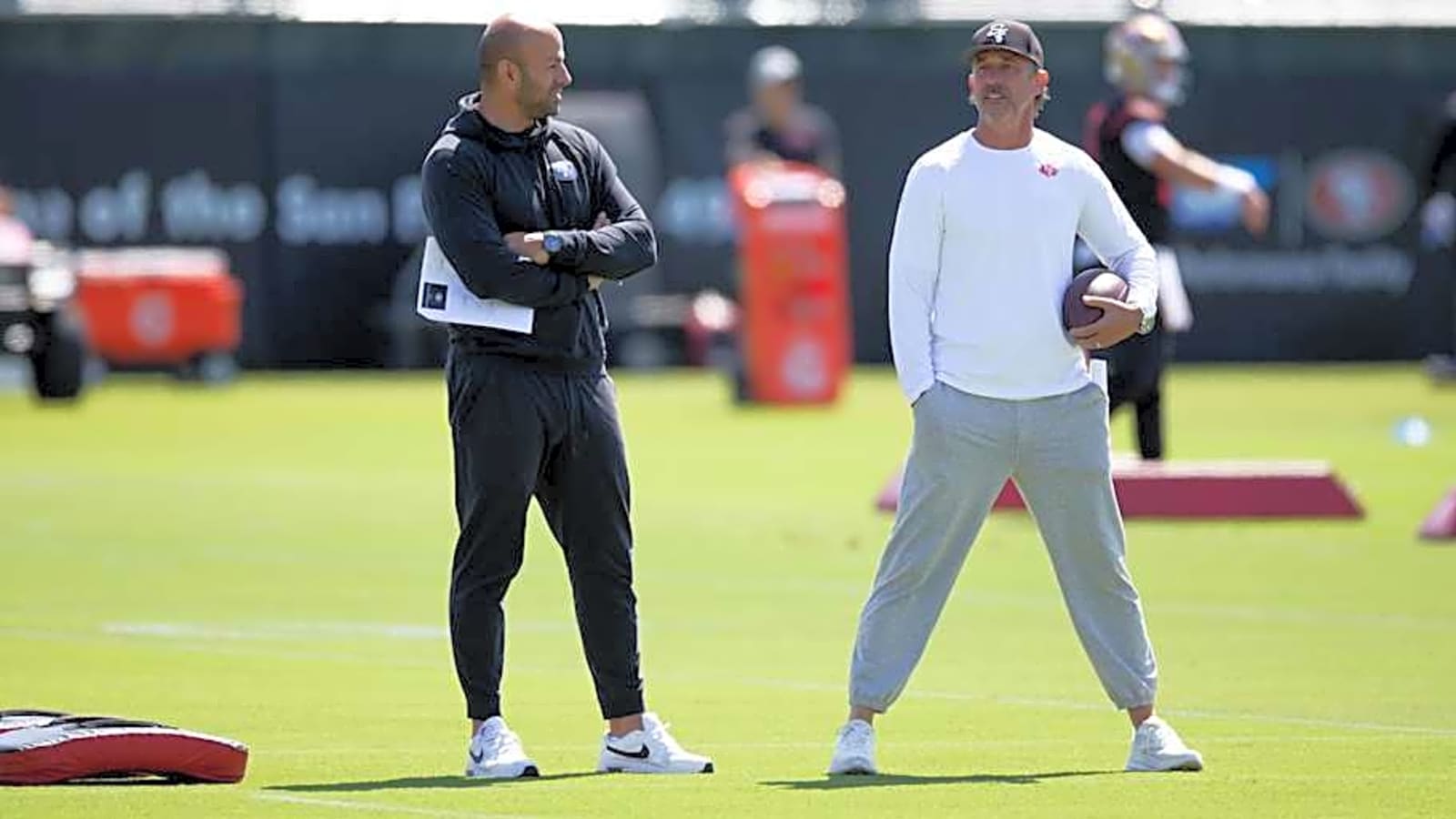 Robert Saleh Raves About Kyle Shanahan’s Leadership 