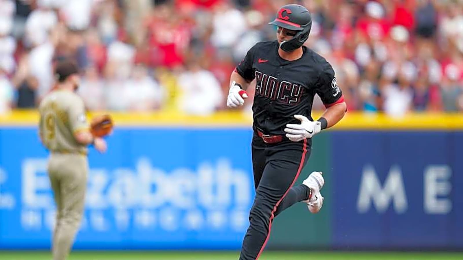 Watch: Cincinnati Reds Veteran Spencer Steer Third Home Run Heard on All Broadcasts
