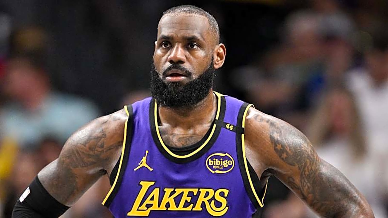 Lakers’ LeBron James reacts to Dallas Mavericks’ big loss to team