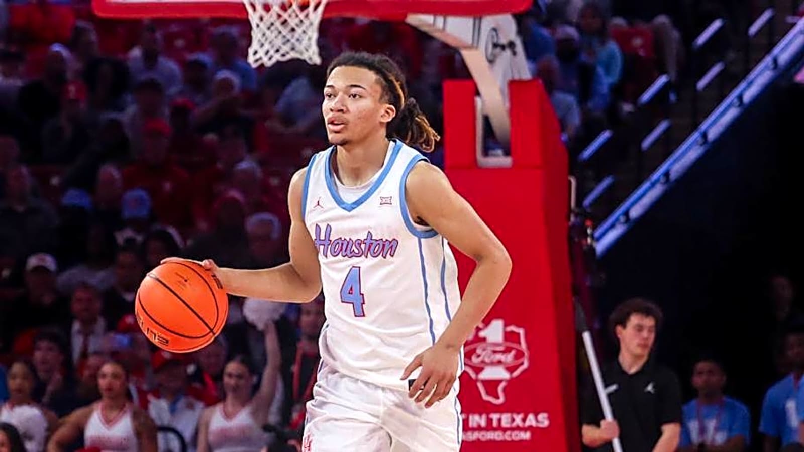 Houston Cruises Past Arizona State as Winning Streak Continues