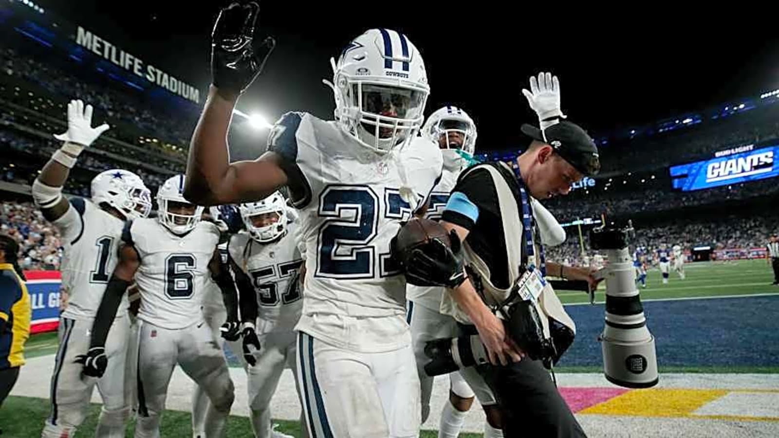 Dallas Cowboys uniform tracker: 2025 NFL schedule highlighted by Arctic Whites