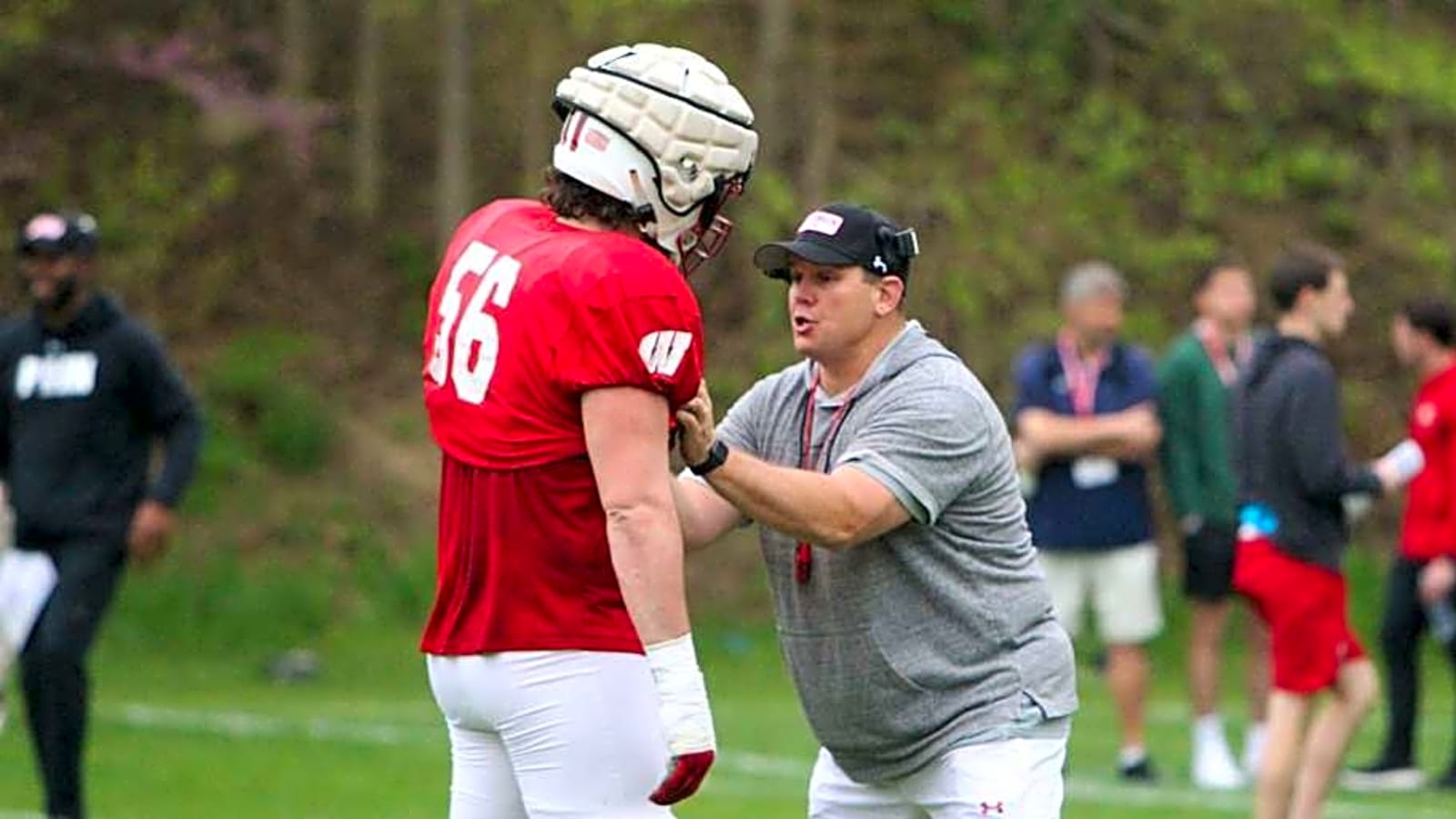 Wisconsin Badgers miss on 4-star offensive line target to prestigious ACC program.