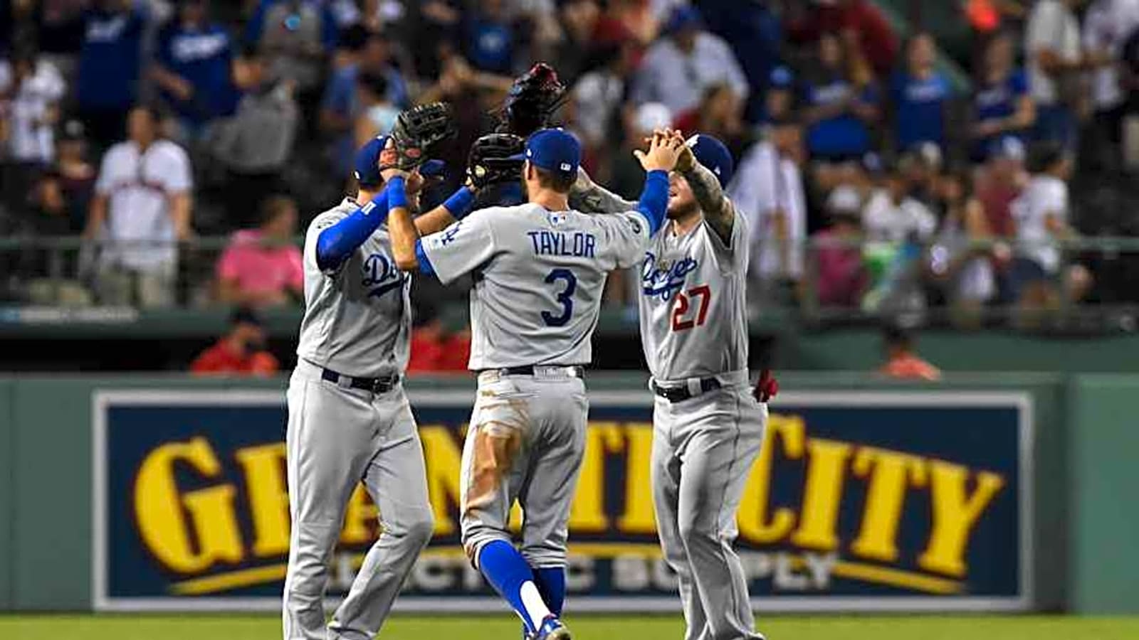 Dodgers Castoff Outfielder Officially Released by NL Rival