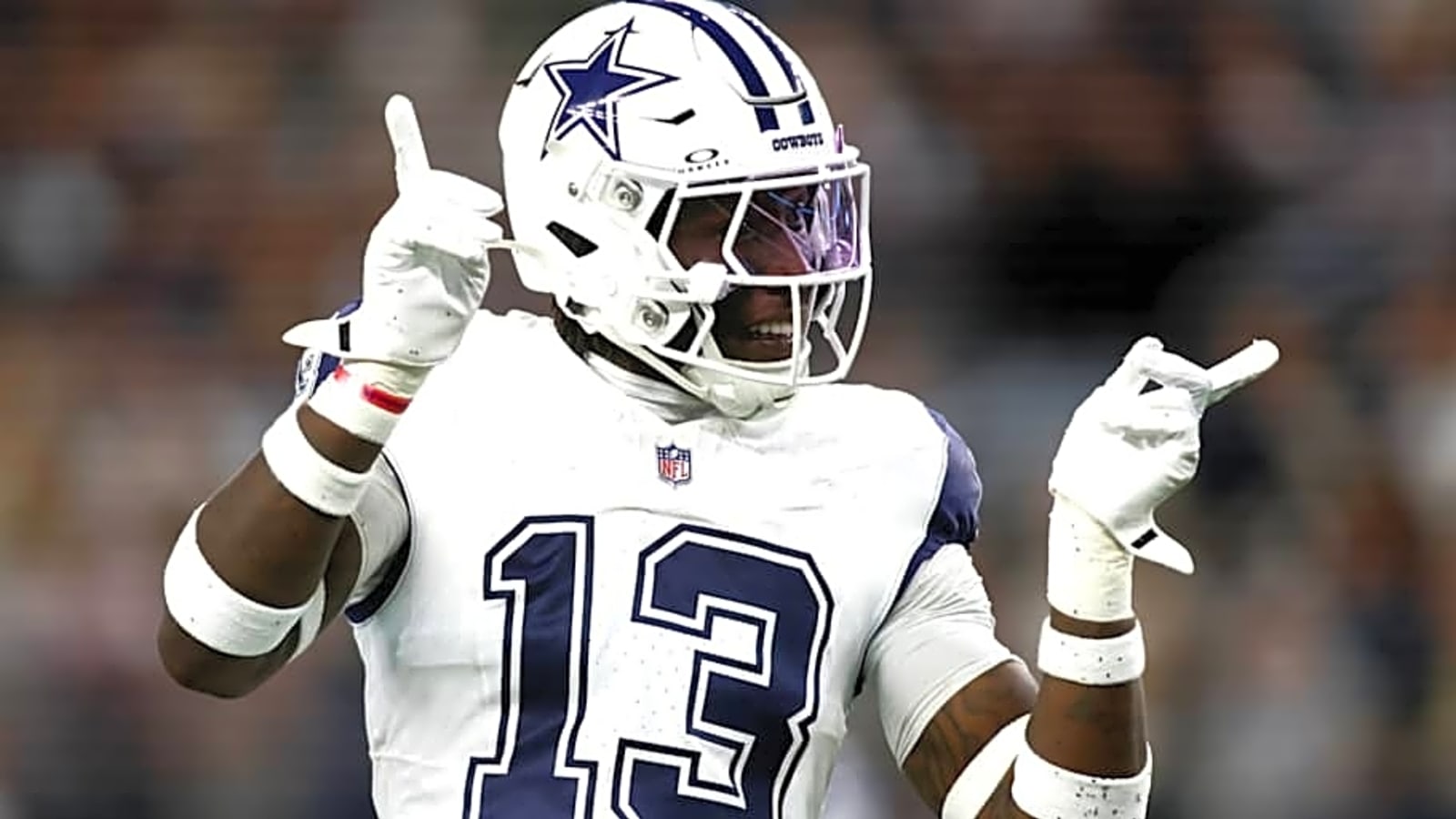 Cowboys’ DeMarvion Overshown cracks top-10 off-ball linebacker rankings