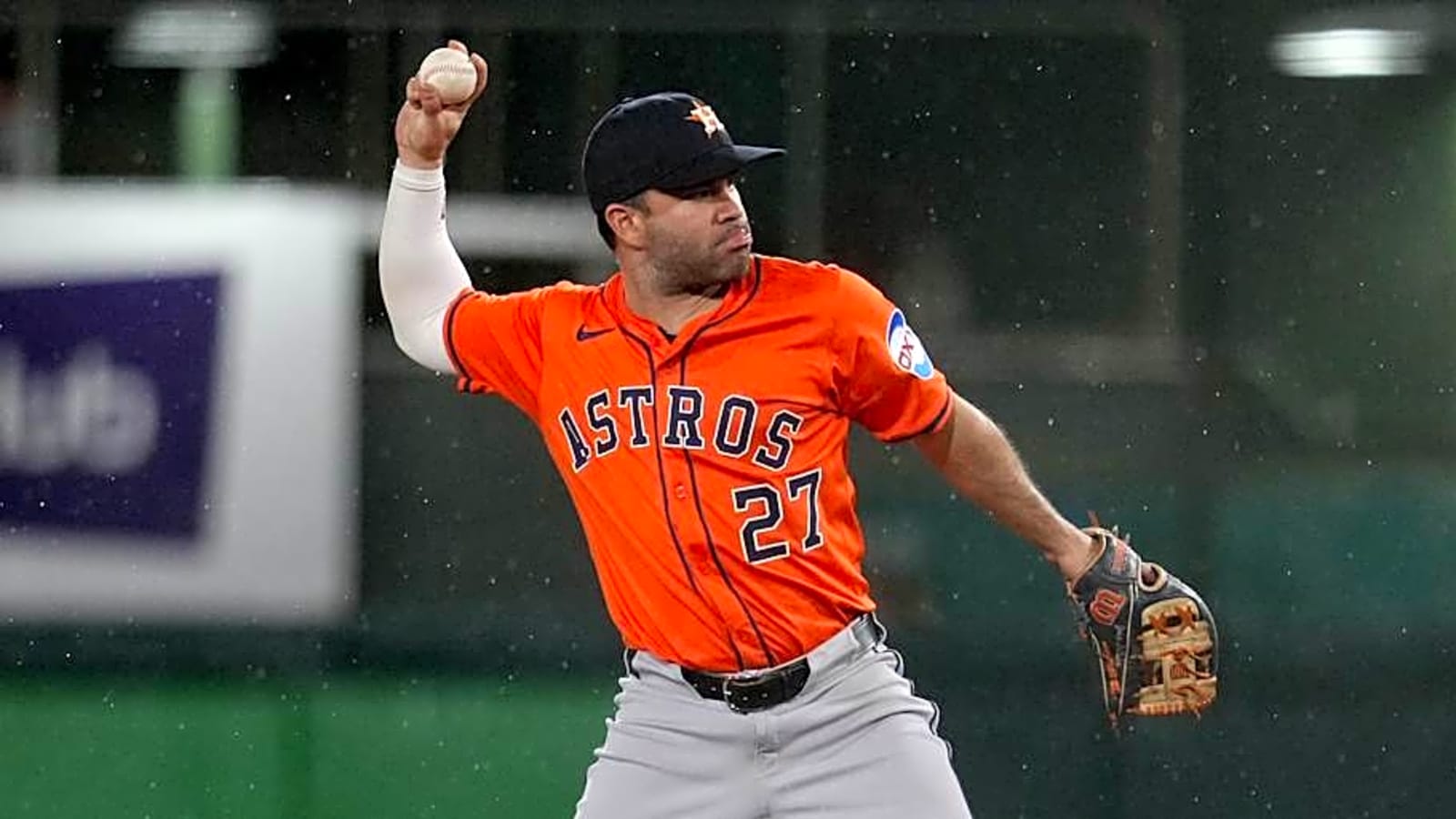 Astros Make Decision on Jose Altuve’s Availability Against Venezuela