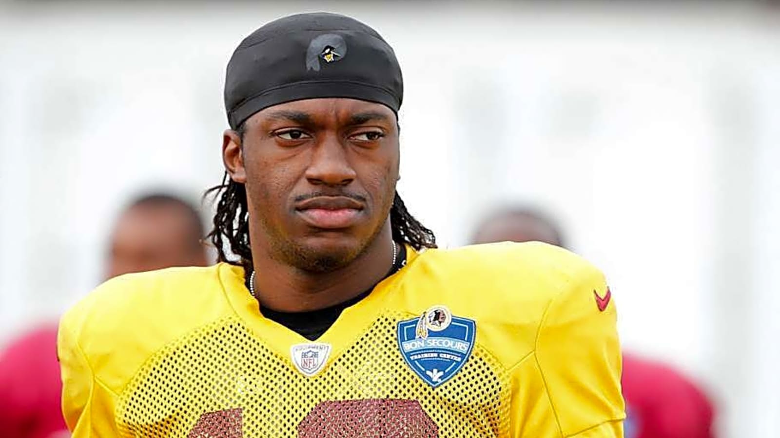 WWE legend calls out former Commanders QB for disrespecting Angel Reese