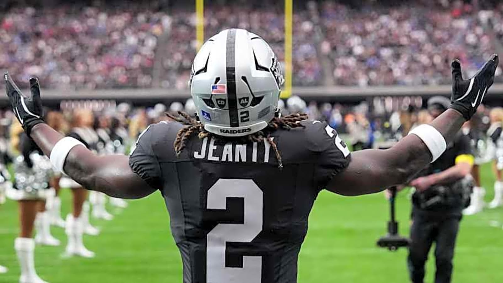 1 Veteran RB Believes Ashton Jeanty Has the Goods