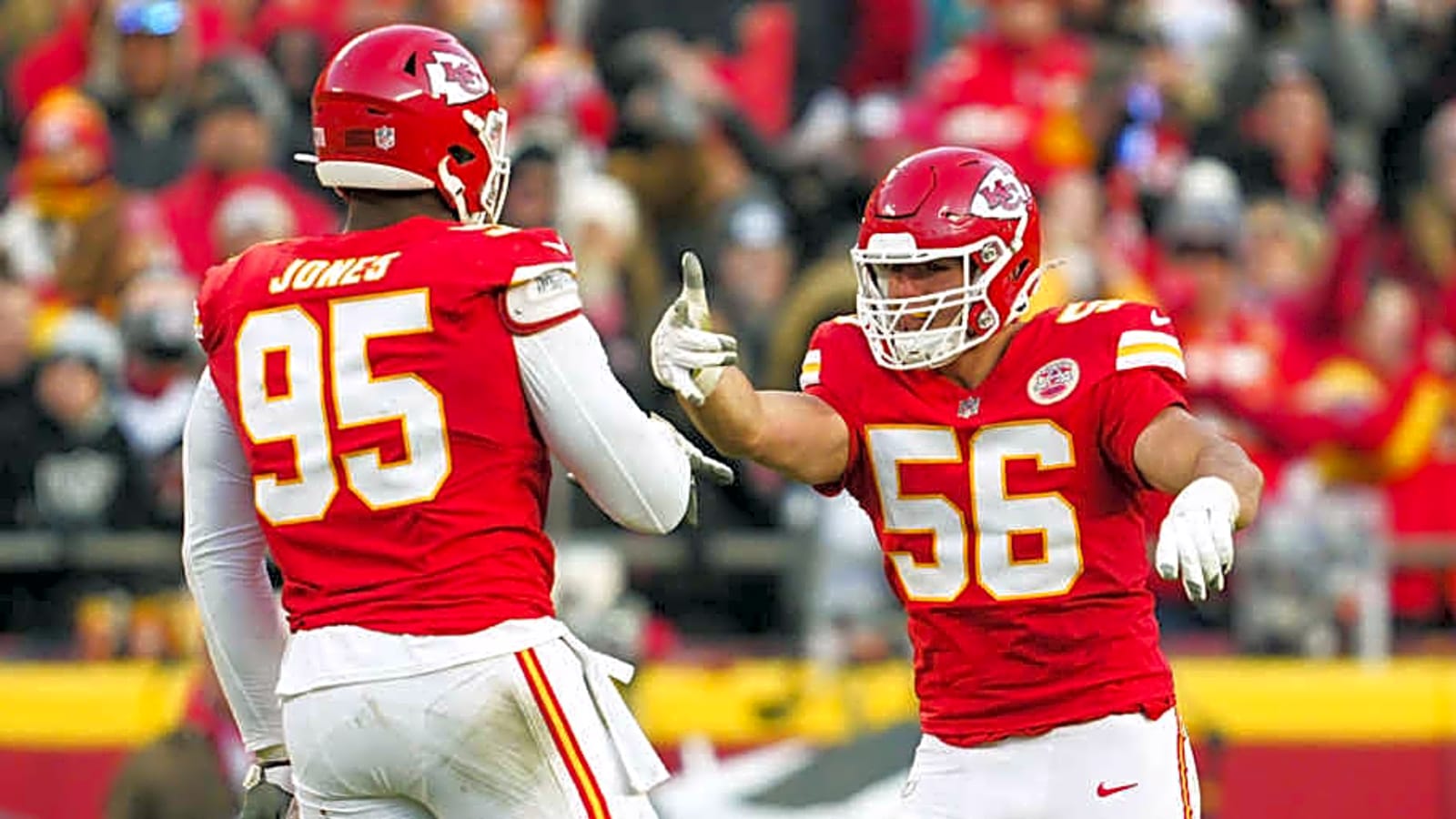 Chiefs&#39; Defensive Line Catches Middle-of-the-Road Ranking