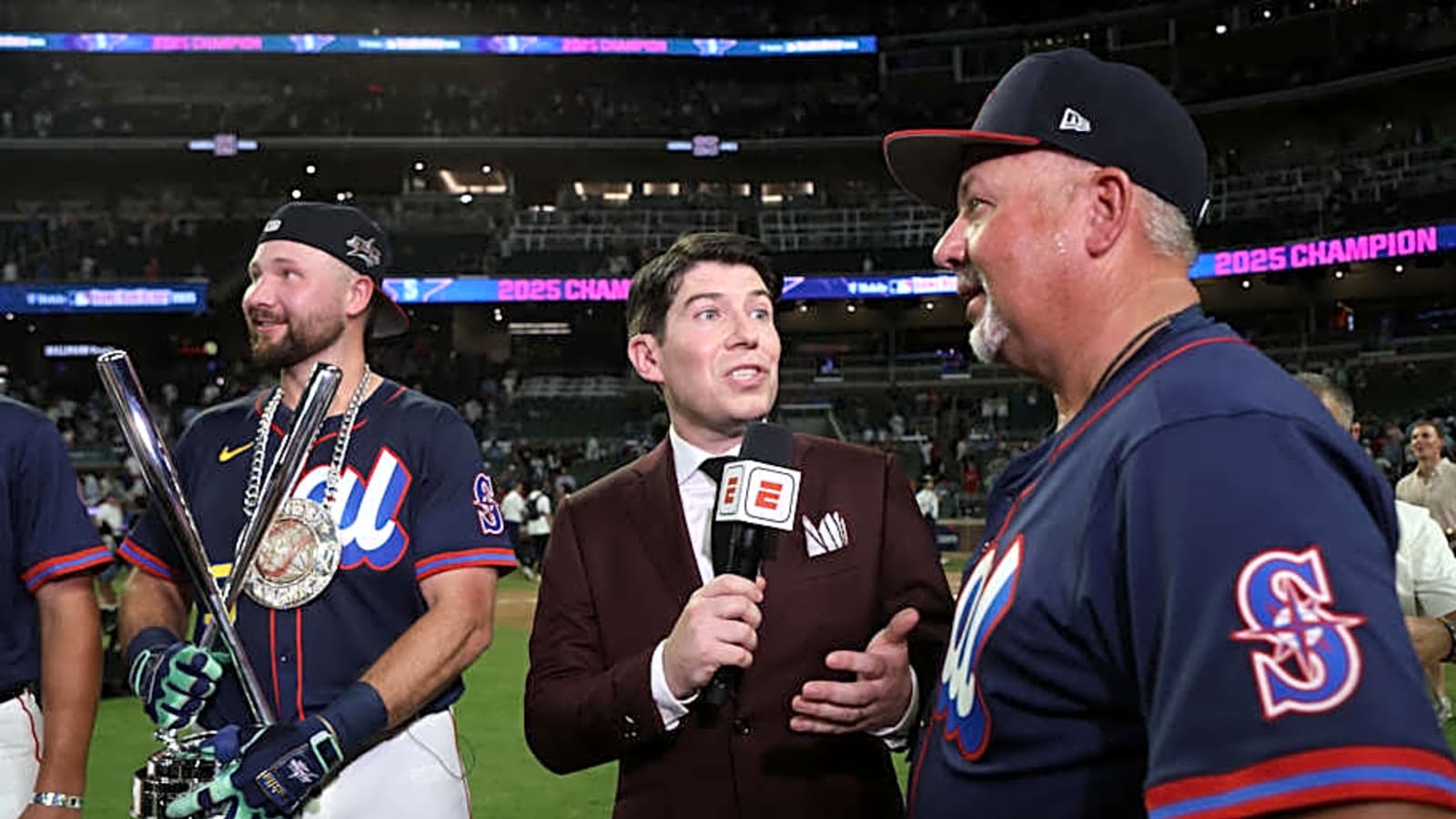Cal Raleigh&#39;s Dad Goes Viral For Epic Celebration During Home Run Derby