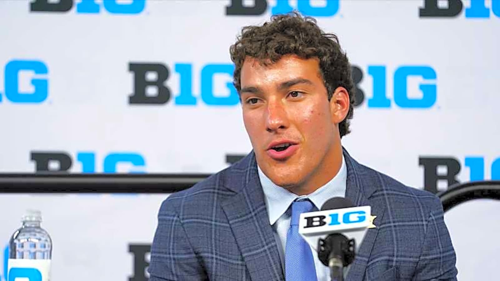 Gophers LBs coach recognized among 30 best young coaches in college football