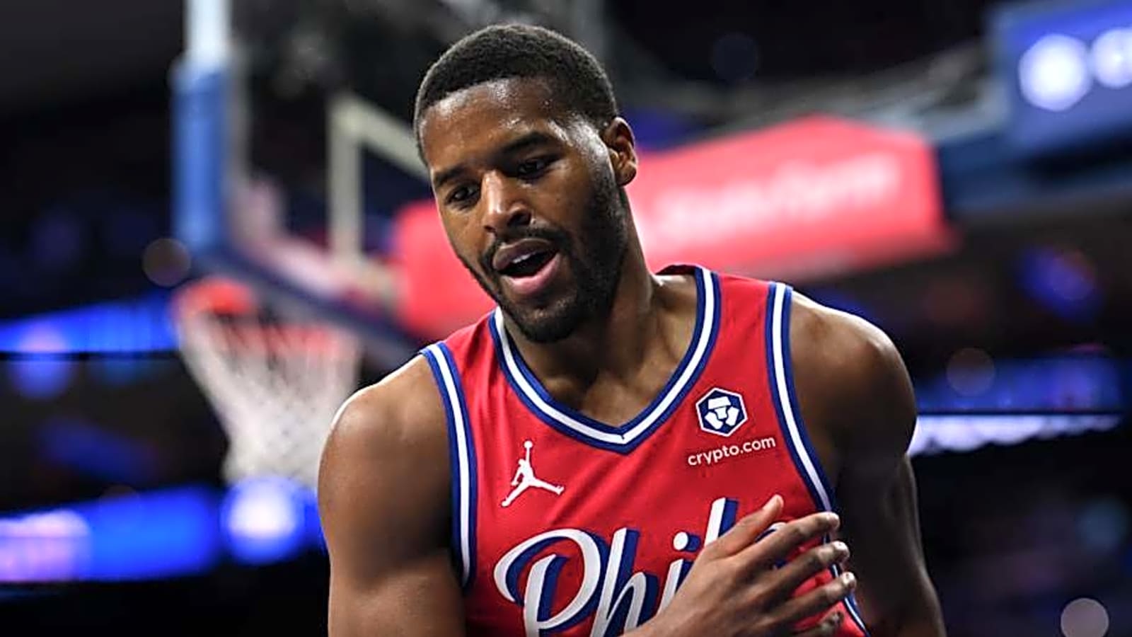 Former Sixers Guard Signs with Western Conference Contender